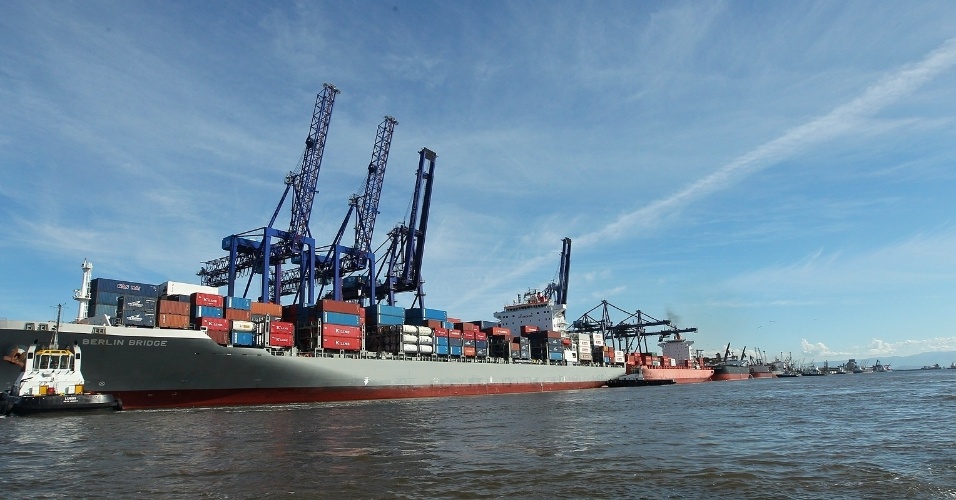 Medida Judicial em caráter liminar obtida pelo MZ Advocacia determina a liberação de carga retida no Porto há 80 (oitenta) dias